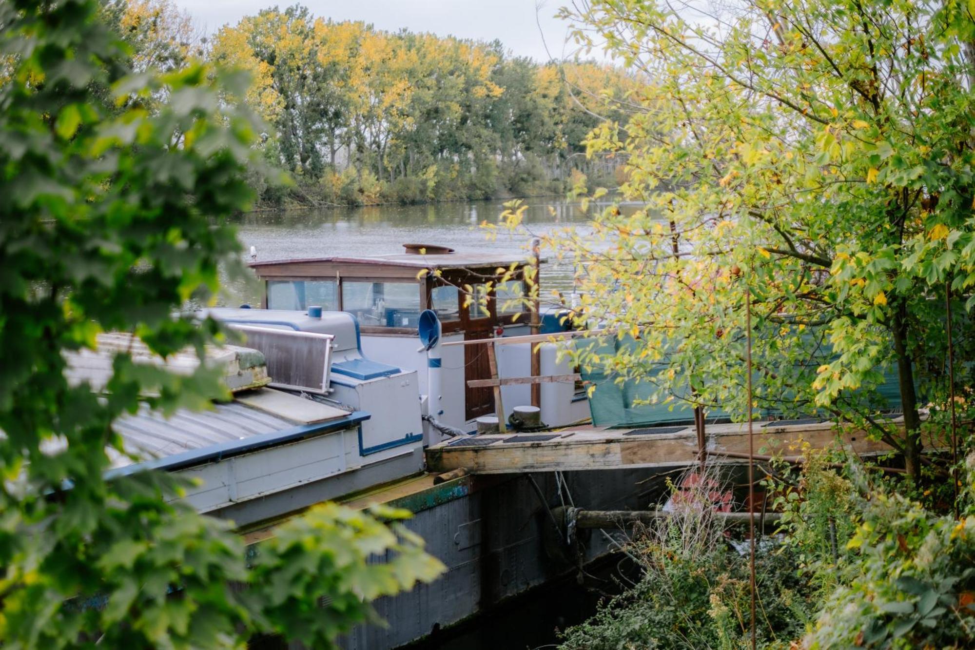 Sur L'eau - Bateau Diva